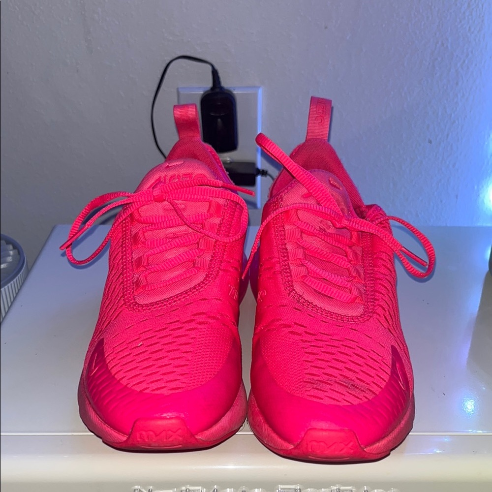 Women’s Bright Pink Nike Air Max 270